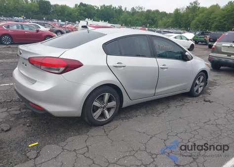 2018 Kia Forte Lx z USA, uszkodzony, nr VIN 3KPFL4A72JE198898